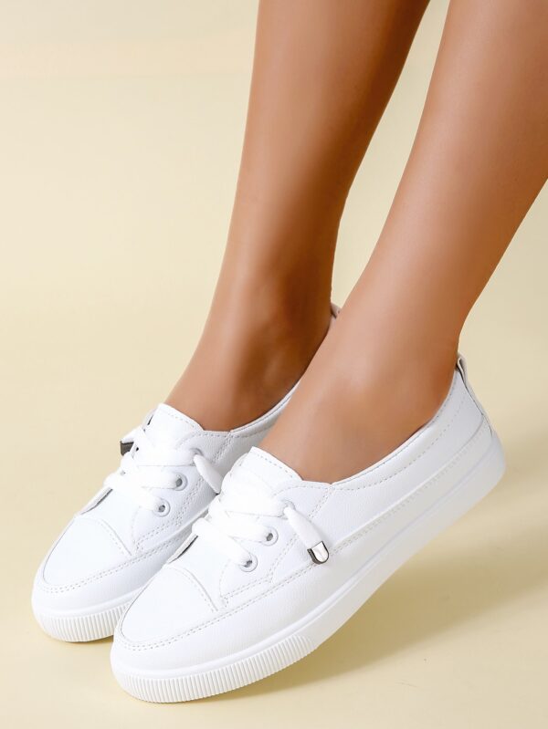 Zapatillas Deportivas Planas de Mujer con Detalles de Strass - Image 26