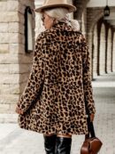 Abrigo Fuzzy con Estampado de Leopardo y Apertura Frontal