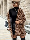 Abrigo Fuzzy con Estampado de Leopardo y Apertura Frontal
