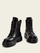 Botas de Cordones con Detalle de Mármol Negro
