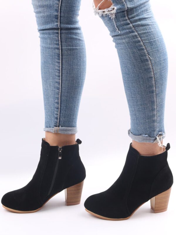 Botas Clásicas de Ante Sintético con Tacón Grueso y Cierre Lateral - Image 6