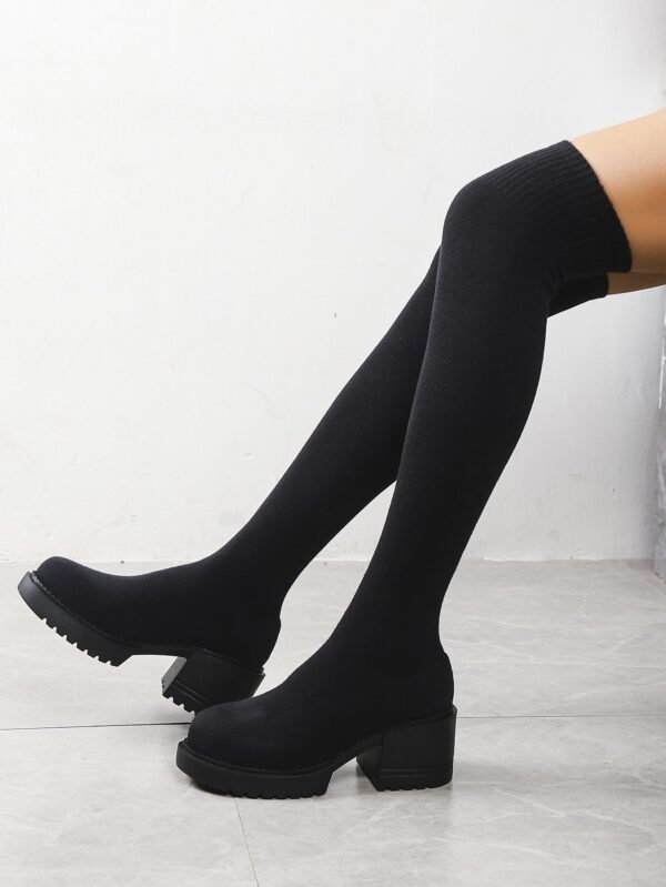 Botas Tejidas Minimalistas sobre la Rodilla con Plataforma
