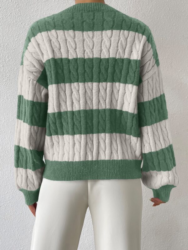 Sweater Oversize Bicolor con Cuello en V y Mangas Caídas - Image 74