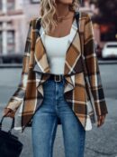 Abrigo de Tweed con Cuello Cascada y Dobladillo Asimétrico