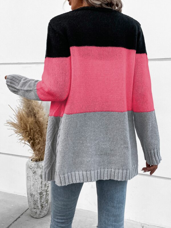 Cardigan Tejido Tricolor con Botones y Cuello en V - Image 13