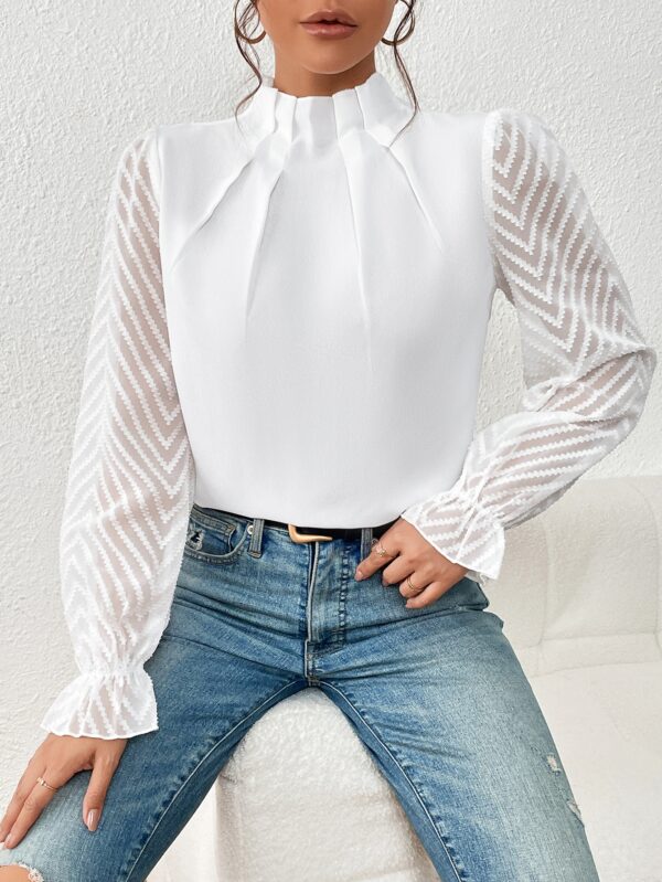Blusa Elegante de Manga Larga con Cuello Volado y Detalles Plegados - Image 13