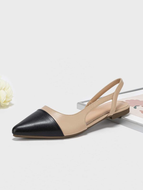 Zapatos Planos de Cuero Suave con Punta Puntiaguda y Diseño Bicolor - Image 4