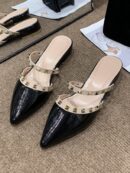Mules Planos Decorados con Tachas para Mujer