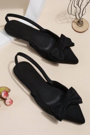 Zapatillas de Ballet Negras con Punta Afilada y Detalle de Moño