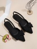 Zapatillas de Ballet Negras con Punta Afilada y Detalle de Moño