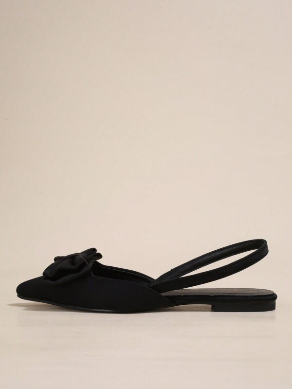 Zapatillas de Ballet Negras con Punta Afilada y Detalle de Moño - Image 3