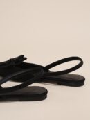 Zapatillas de Ballet Negras con Punta Afilada y Detalle de Moño