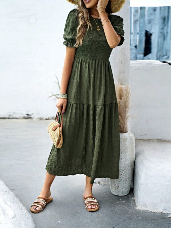 Vestido Maxi Clásico Negro con Mangas Puff y Ruedo de Volantes - Image 3