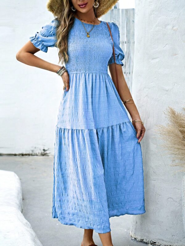 Vestido Maxi Clásico Negro con Mangas Puff y Ruedo de Volantes - Image 22