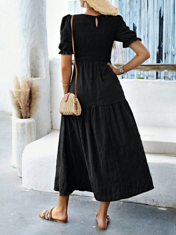 Vestido Maxi Clásico Negro con Mangas Puff y Ruedo de Volantes - Image 8