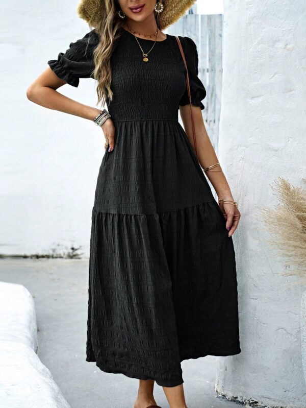 Vestido Maxi Clásico Negro con Mangas Puff y Ruedo de Volantes - Image 10