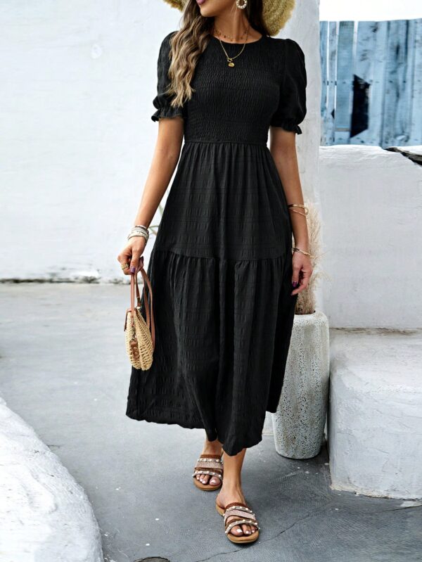 Vestido Maxi Clásico Negro con Mangas Puff y Ruedo de Volantes - Image 11
