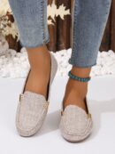 Mocasines Planos con Detalles Metálicos para Mujer