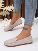 Mocasines Planos con Detalles Metálicos para Mujer