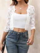 Chaqueta de Encaje Negra de Corte Crop con Abertura Frontal