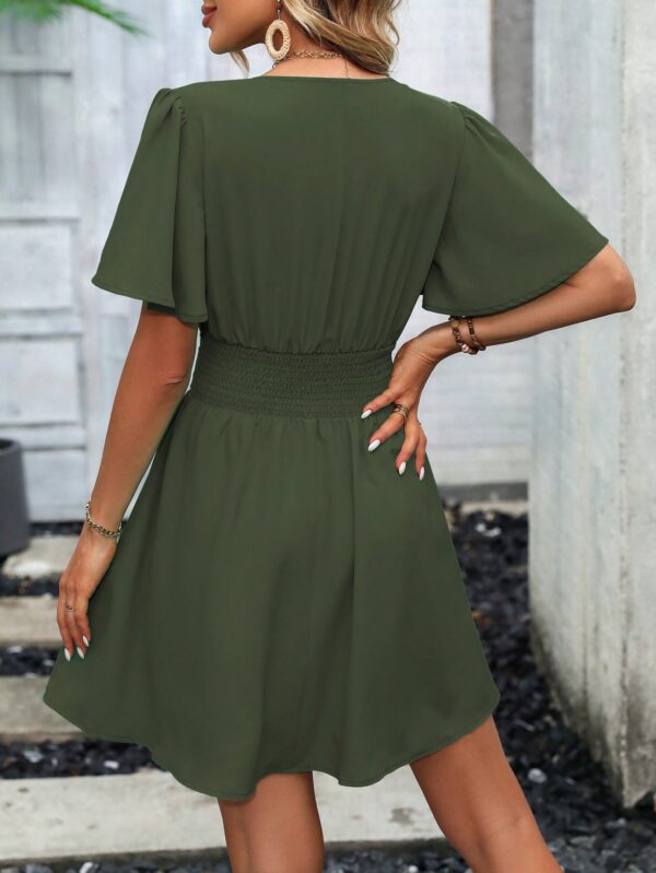 Vestido Casual Cuello en V con Mangas Mariposa - Image 45