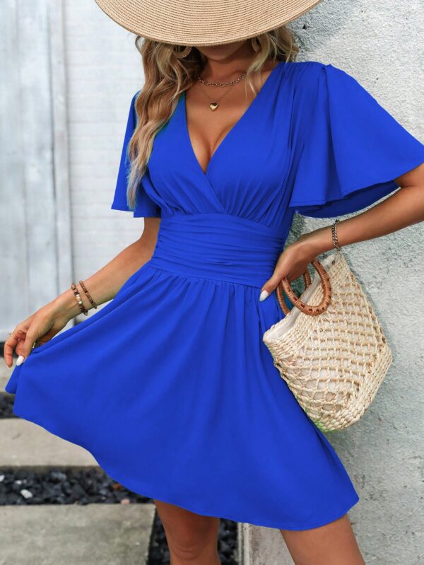 Vestido Casual Cuello en V con Mangas Mariposa - Image 11