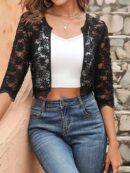 Chaqueta de Encaje Negra de Corte Crop con Abertura Frontal