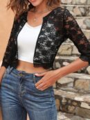 Chaqueta de Encaje Negra de Corte Crop con Abertura Frontal