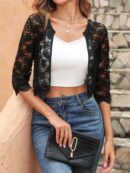 Chaqueta de Encaje Negra de Corte Crop con Abertura Frontal