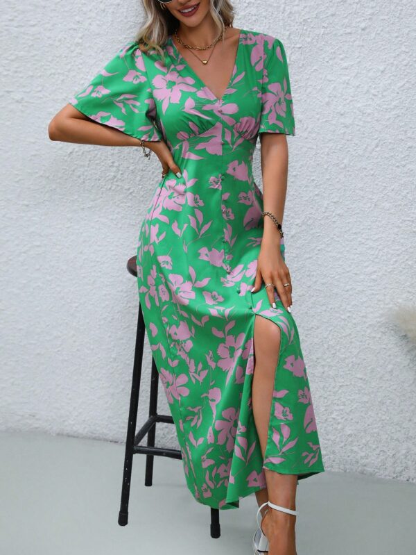Vestido Largo Elegante de Estampado Tropical con Escote en V y Volantes - Image 33