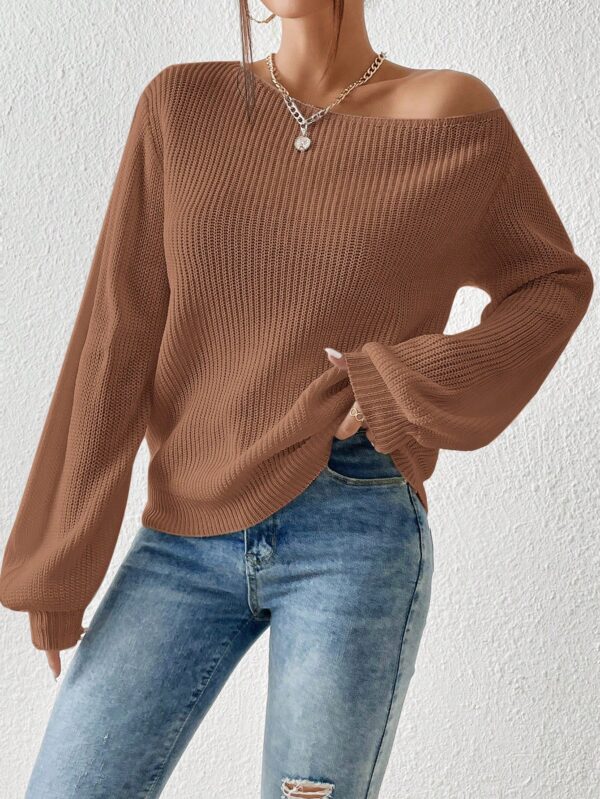 Sweater de Cuello Asimétrico en Punto Cafí Solido - Image 51