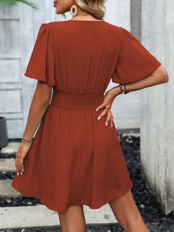 Vestido Casual Cuello en V con Mangas Mariposa - Image 24