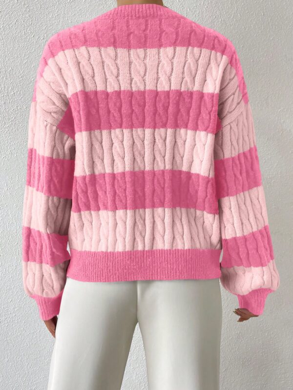 Sweater Oversize Bicolor con Cuello en V y Mangas Caídas - Image 20