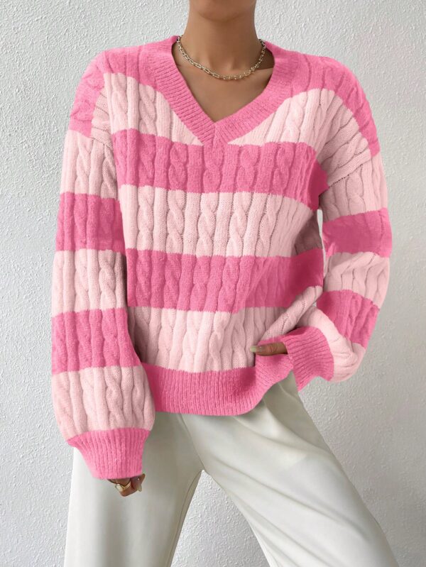 Sweater Oversize Bicolor con Cuello en V y Mangas Caídas - Image 21