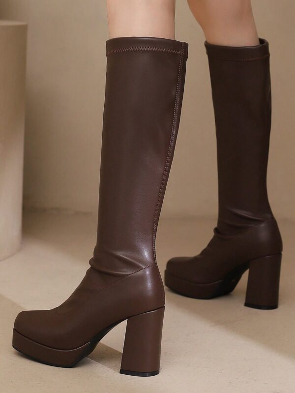 Botas de Tobillo Blancas con Plataforma Impermeable y Tacón Alto - Image 9