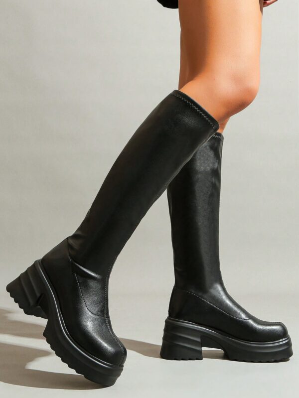 Botas de Tacón Alto Asimétrico con Flecos al Estilo Caballero - Image 3