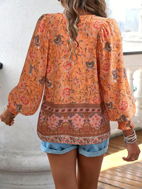 Blusa Floral con Lazada al Cuello y Mangas Farol - Image 16