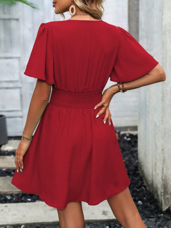 Vestido Casual Cuello en V con Mangas Mariposa - Image 31