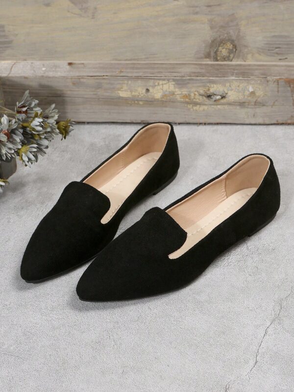 Mocasines Elegantes de Gamuza Negra con Punta Afilada - Image 24