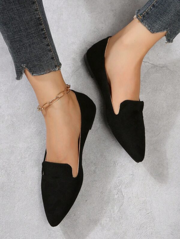 Mocasines Elegantes de Gamuza Negra con Punta Afilada - Image 26