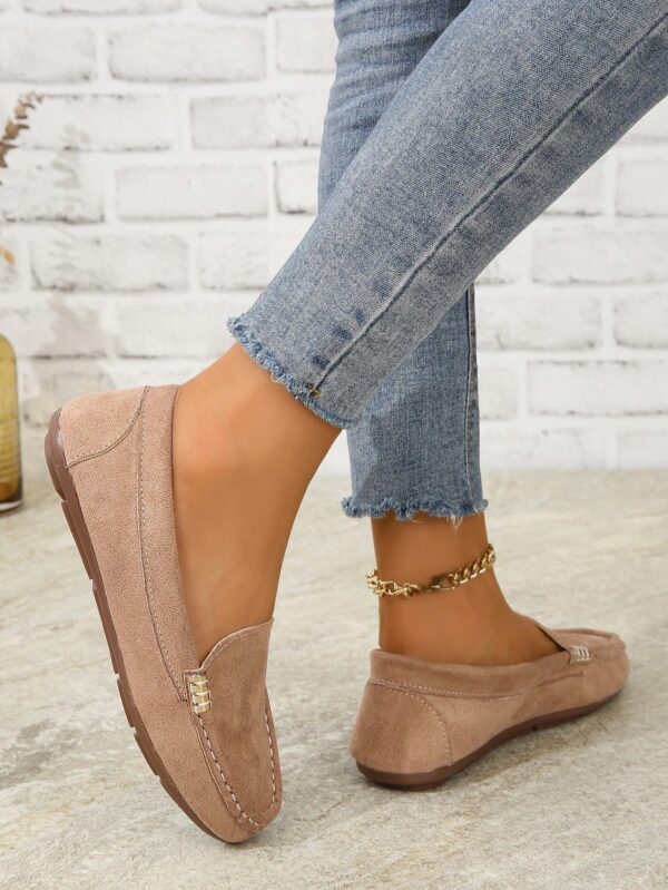 Mocasines Planos con Detalles Metálicos para Mujer - Image 9