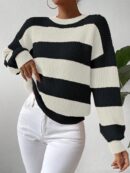 Sweater a Rayas Colorido con Hombros Caídos