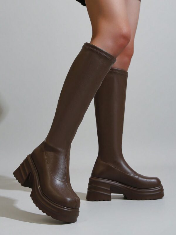Botas de Tacón Alto Asimétrico con Flecos al Estilo Caballero - Image 8