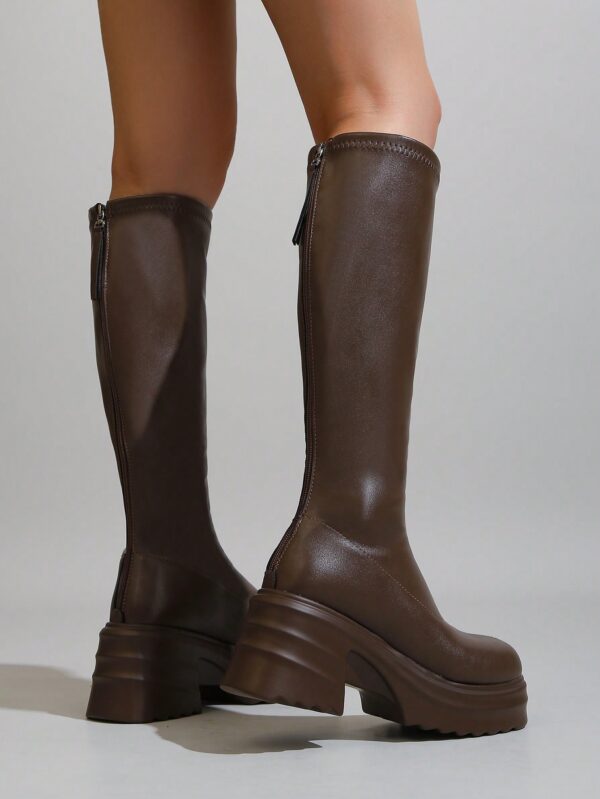 Botas de Tacón Alto Asimétrico con Flecos al Estilo Caballero - Image 9