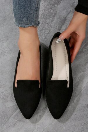Mocasines Elegantes de Gamuza Negra con Punta Afilada