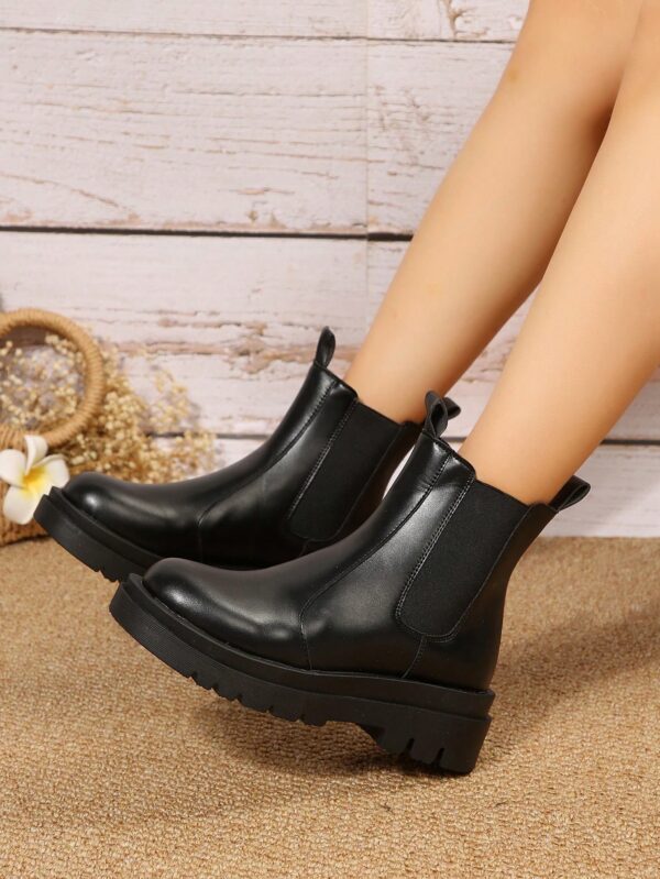 Botines Chelsea de Plataforma y Estilo Británico Retro - Image 6