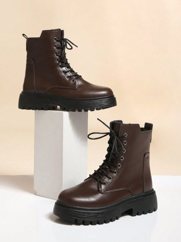 Botas Negras de Estilo Combat para Otoño/Invierno - Image 2