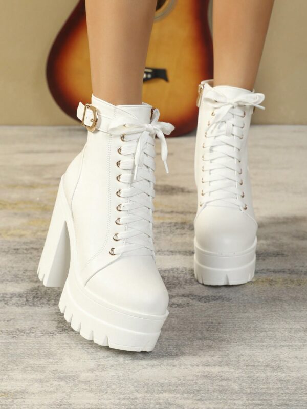 Botas Cortas de Mujer con Hebilla Unica Estilo Britanico - Image 4