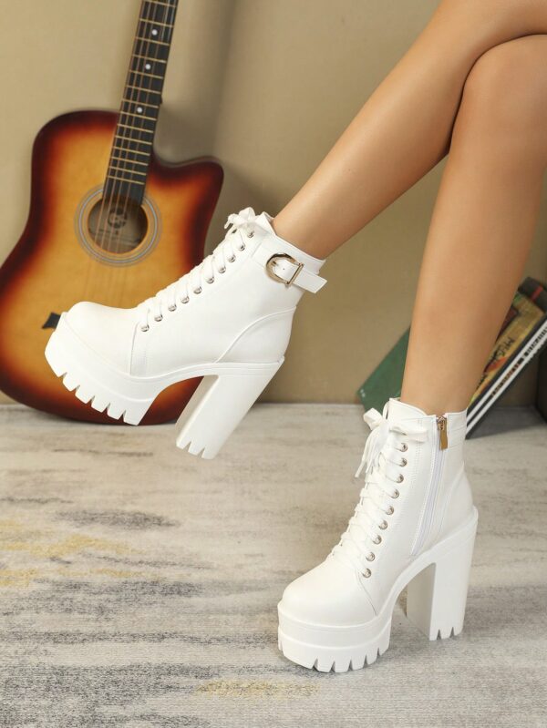Botas Cortas de Mujer con Hebilla Unica Estilo Britanico - Image 6