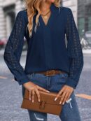 Blusa Casual con Encaje en Contraste y Escote Muesca